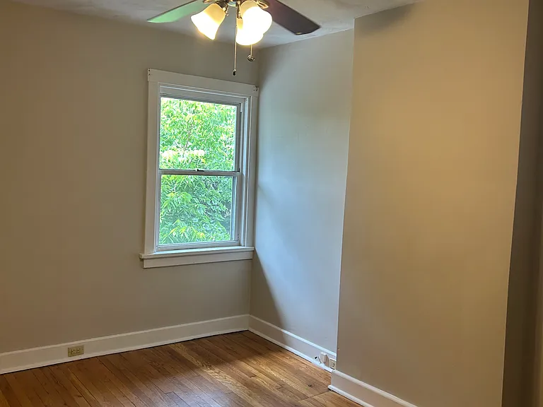 5846-5850 Burchfield Ave #5848 — Photo 8