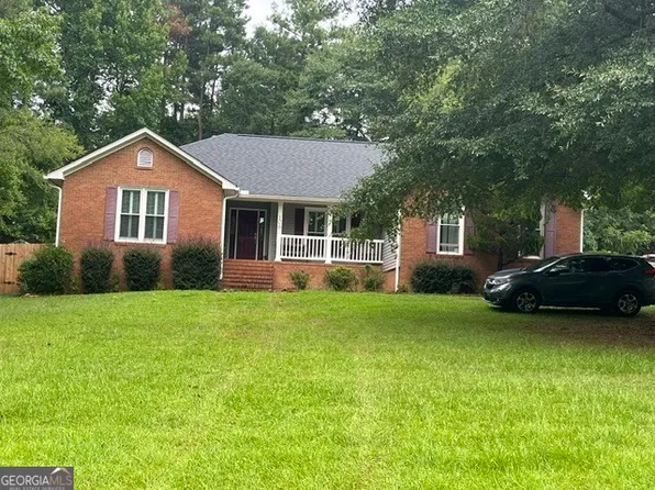 106 Cambridge Dr S, Milledgeville, GA 31061