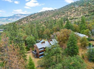 8025 Rapp Ln, Talent, OR 97540