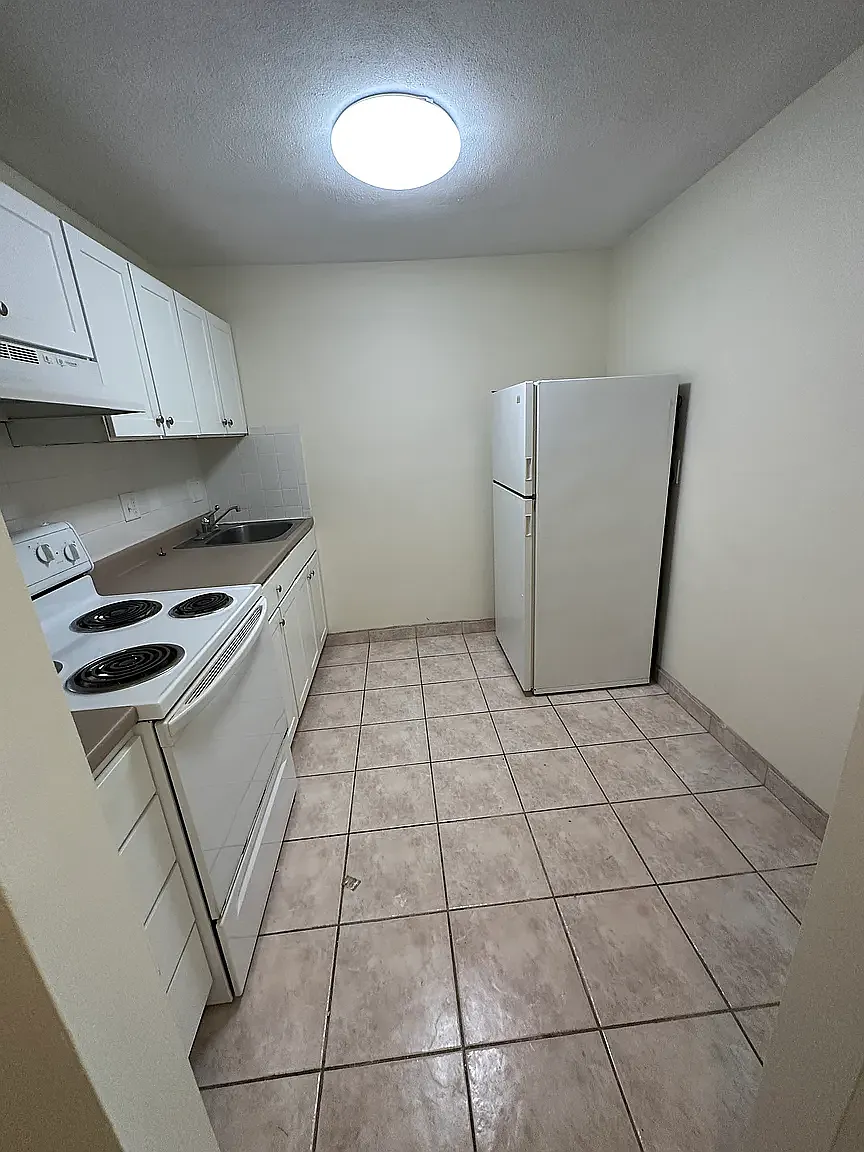 Studio, 99999 sqft, $2,100 — Photo 3