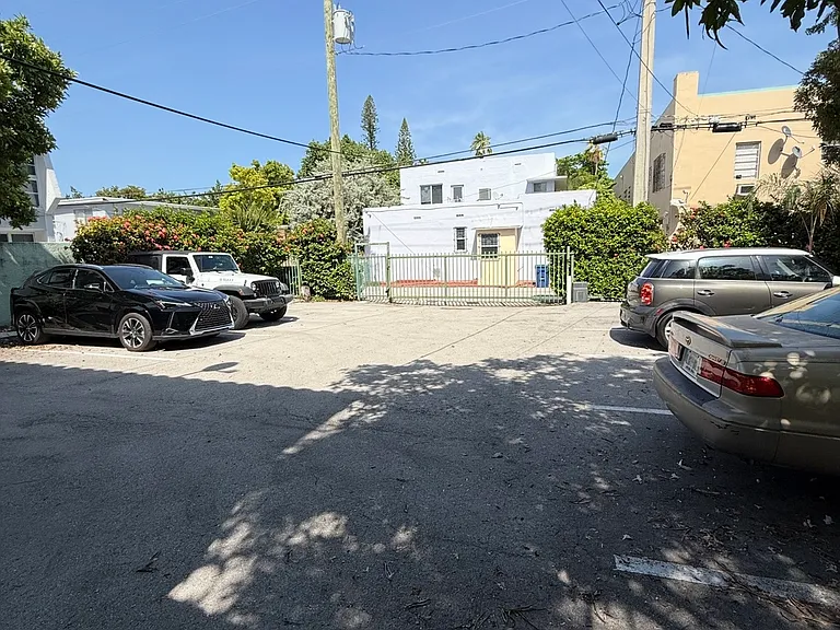 601 Michigan Ave #3A — Photo 9