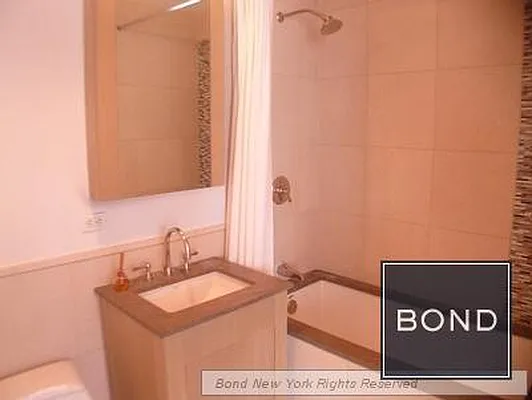 Sold by Bond New York | media 3