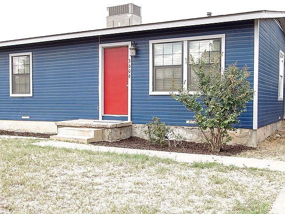 2nd image of 3606 Amelia Dr