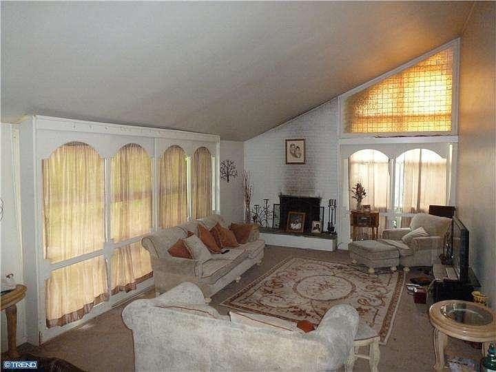 2nd image of 7404 Richards Rd