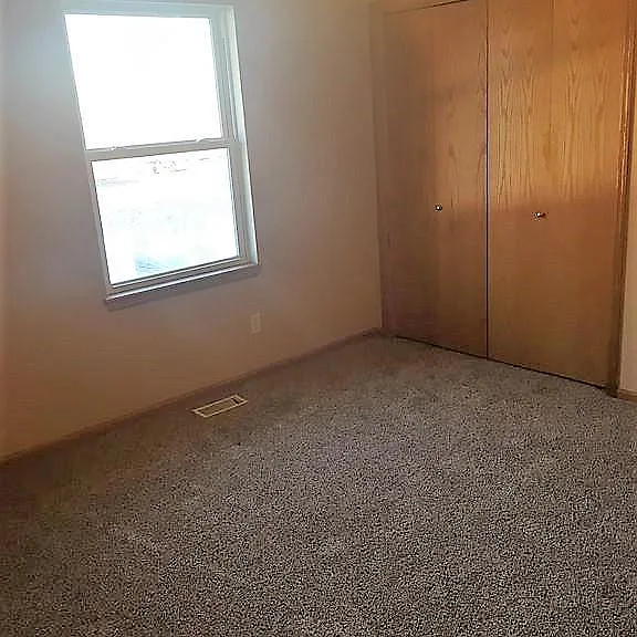 1204 S Ridge Cir — Photo 9