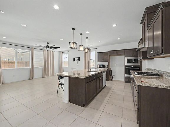 4th image of 4178 Clavel Ave