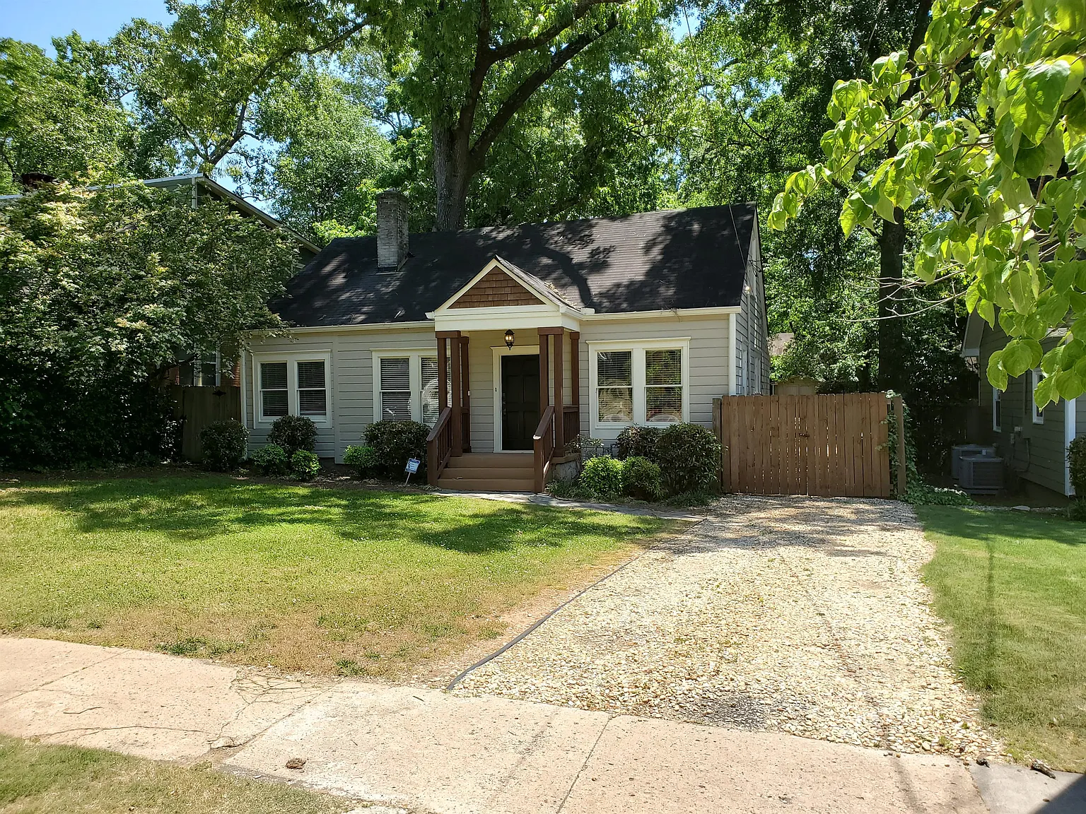 2747 Arbor Ave. SE - 0 — Photo 2