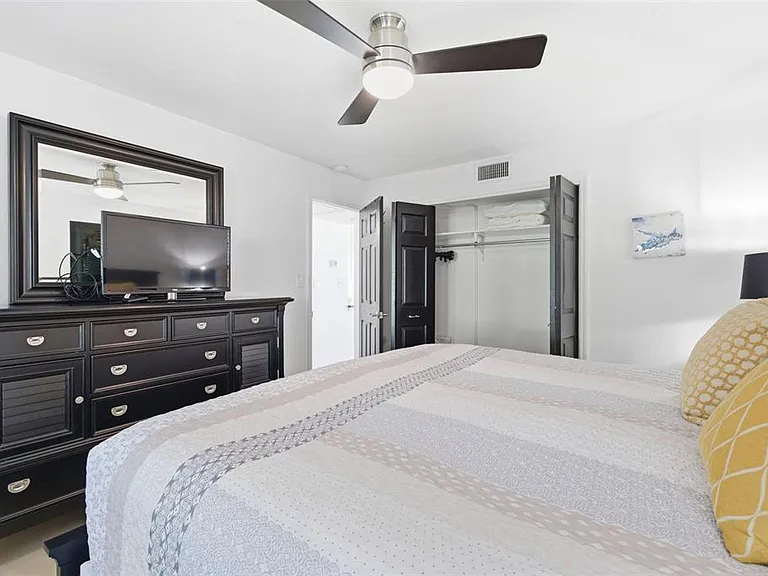 5280 Coquina Key Dr SE #A — Photo 22