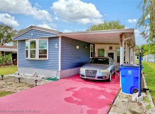 209 S Camphor Loop, Avon Park, FL 33825