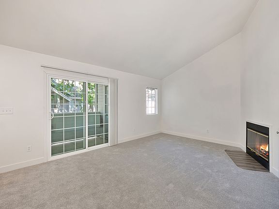 4th image of 9601 Kent St APT 4