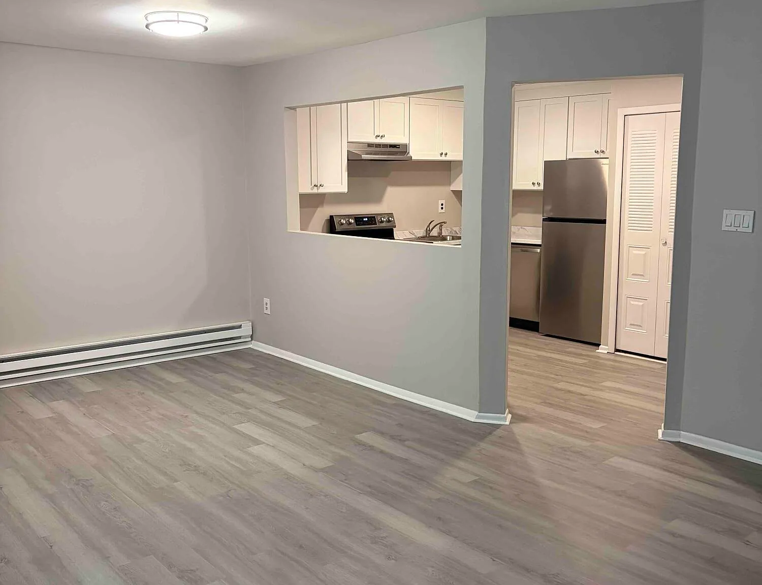 2 bed, 999 sqft, $1,950 — Photo 2