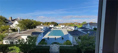 1 Tower Dr Photo 1