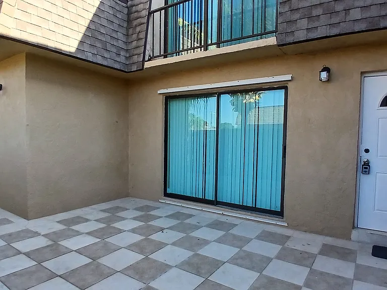 303 Waterview Dr — Photo 7
