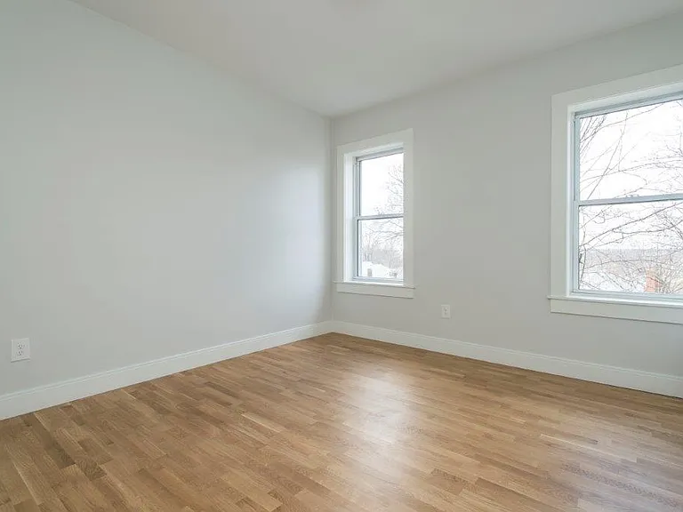 35 South St #4 — Photo 7