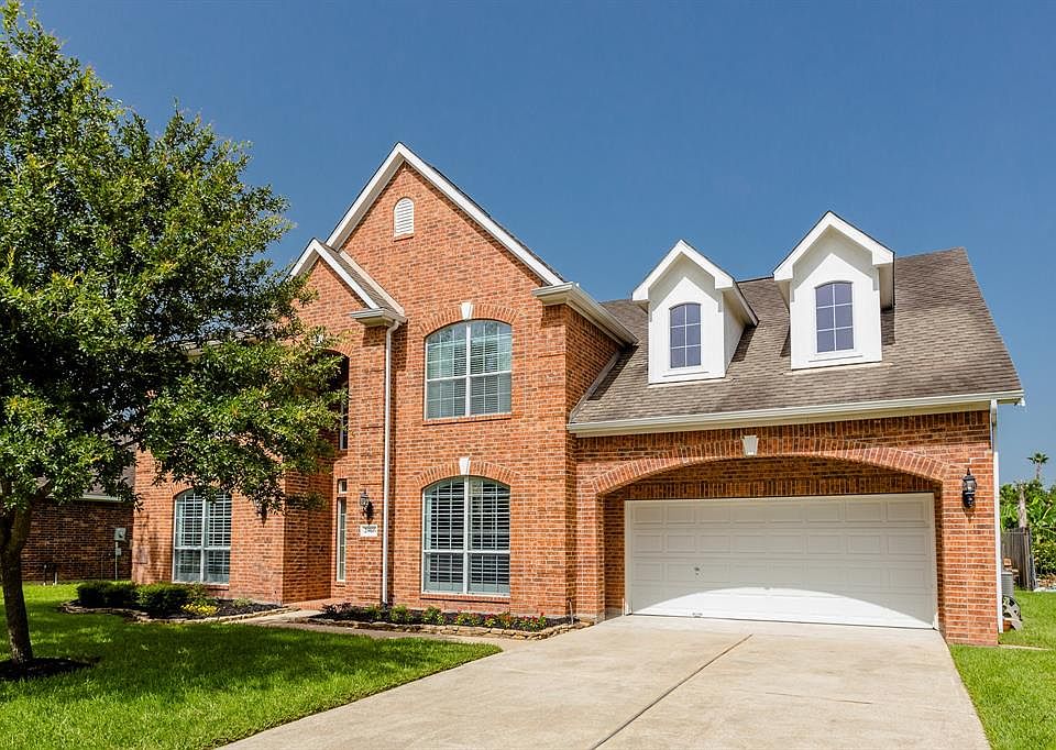 1st image of 2846 S Cedar Hollow Dr