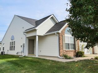 1202 Creek Bend Dr, Greenwood, IN