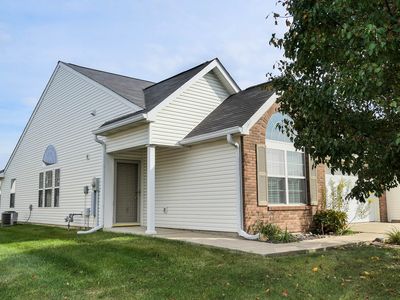 1202 Creek Bend Dr, Greenwood, IN, 46143