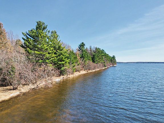 3rd image of 1780 Sugar Bush Rd