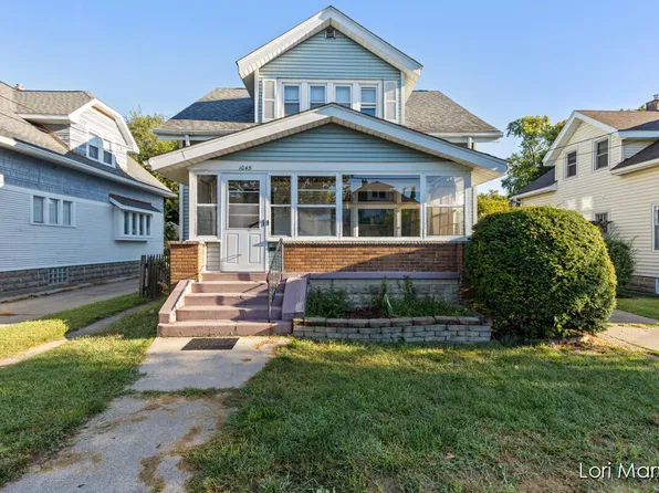 1045 Courtney St NW, Grand Rapids, MI 49504