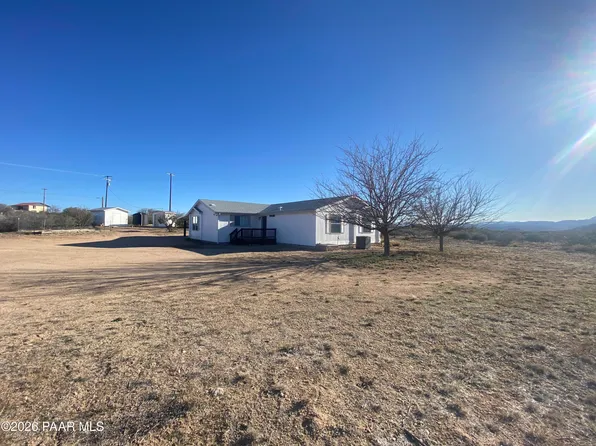 6880 S Windmill Rd, Skull Valley, AZ 86338