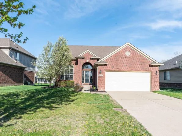 33502 Ashton Dr, Sterling Heights, MI 48312