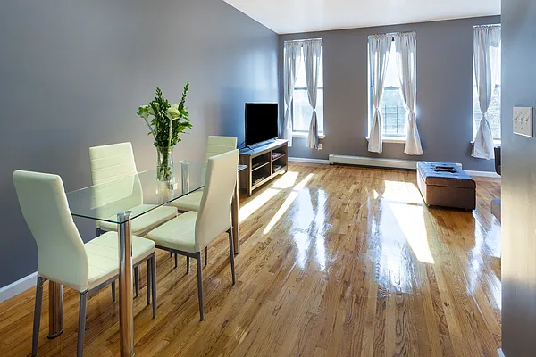 Rented by Landmark Manhattan Realty Corp | media 4