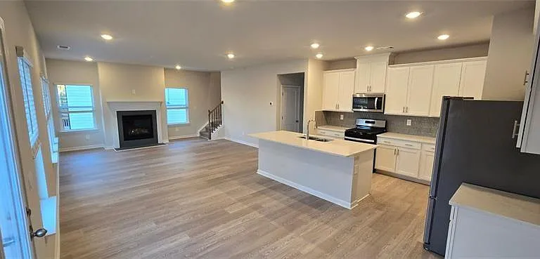 186 Meander Dr — Photo 3