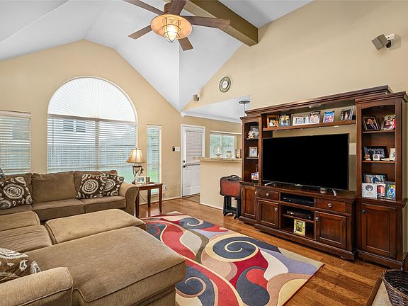 3rd image of 19611 Tularosa Ln