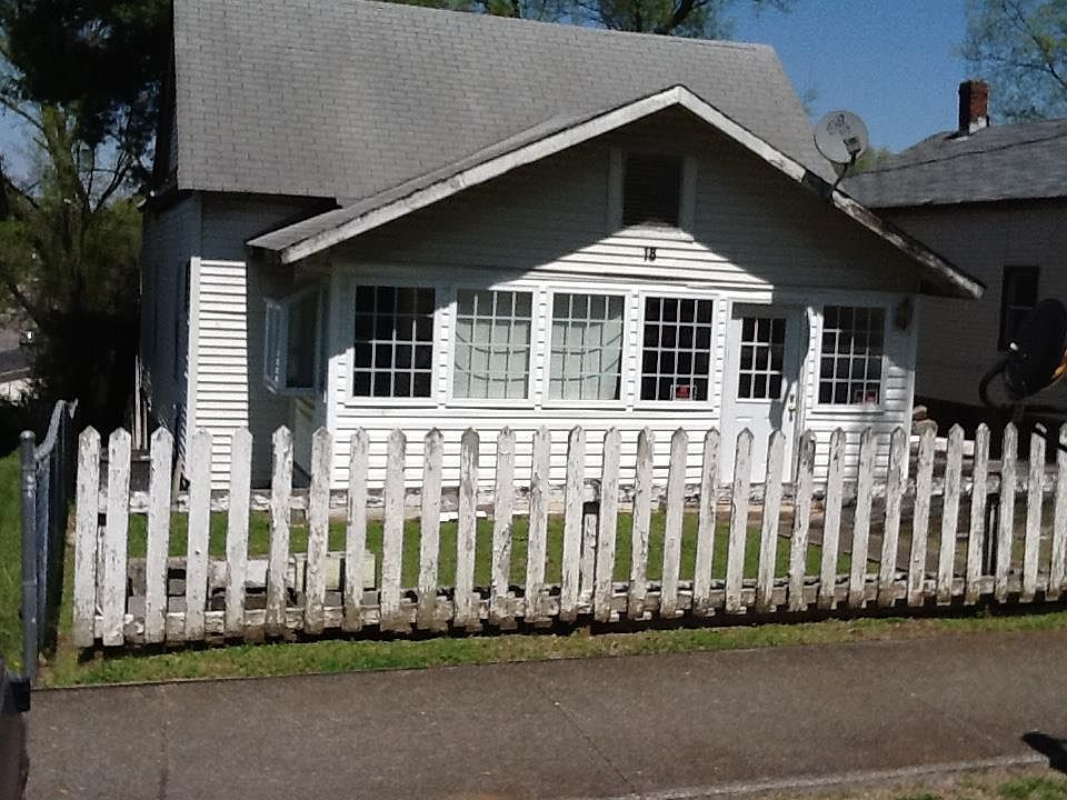 1st image of 18 N Hill St