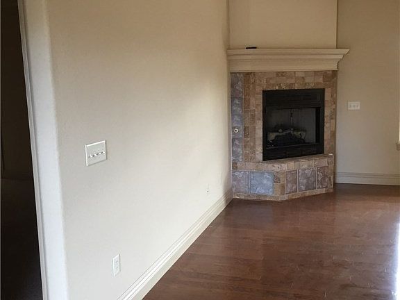 2nd image of 1201 S Phoenix St