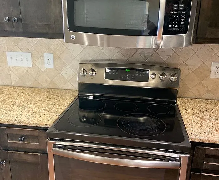 219 Coral Ct — Photo 9
