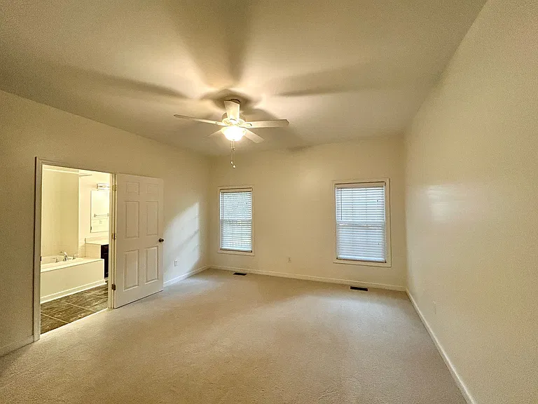 1520 Crawford Wood Dr — Photo 17