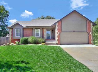 2521 N Watersedge Ct, Wichita, KS 67205