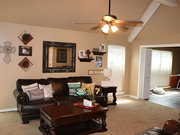 4th image of 49 Lanshire Dr