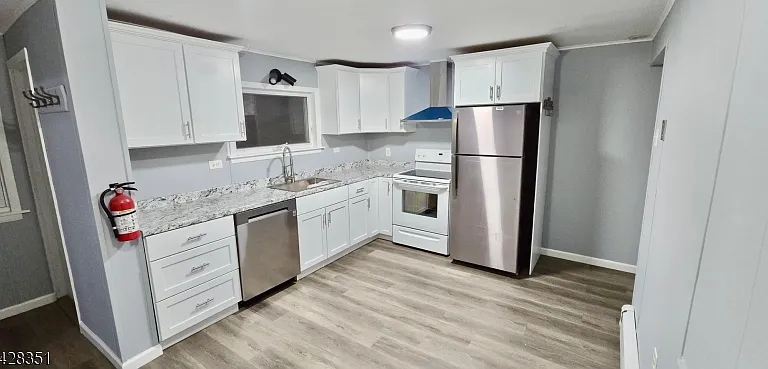 42 Oneida Ave — Photo 5