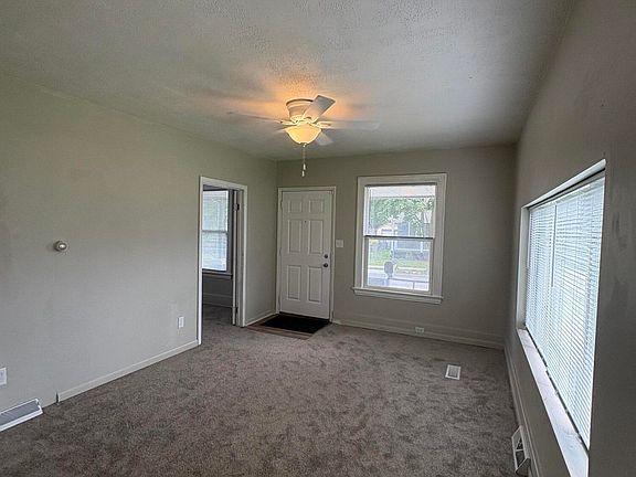 4th image of 1025 Hamilton Ave NW
