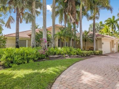 1525 Victoria Isle Way, Fort Lauderdale, FL, 33327