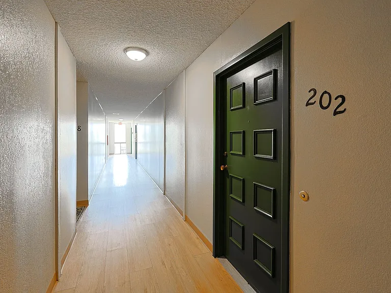 6930 Hyde Park Dr #202 — Photo 27