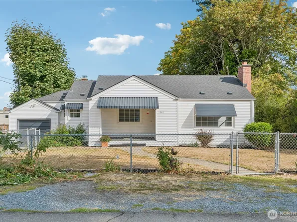 1048 S 100th Street, Seattle, WA 98168