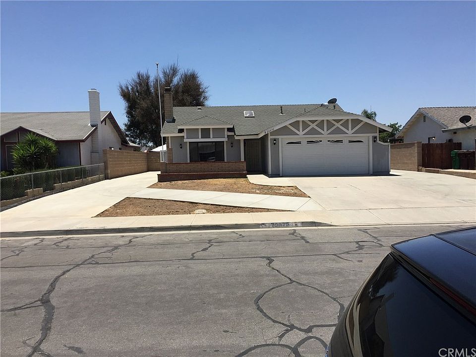 1st image of 25575 Vista Famoso Dr