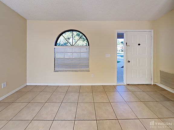 4th image of 480 Priscilla Ave