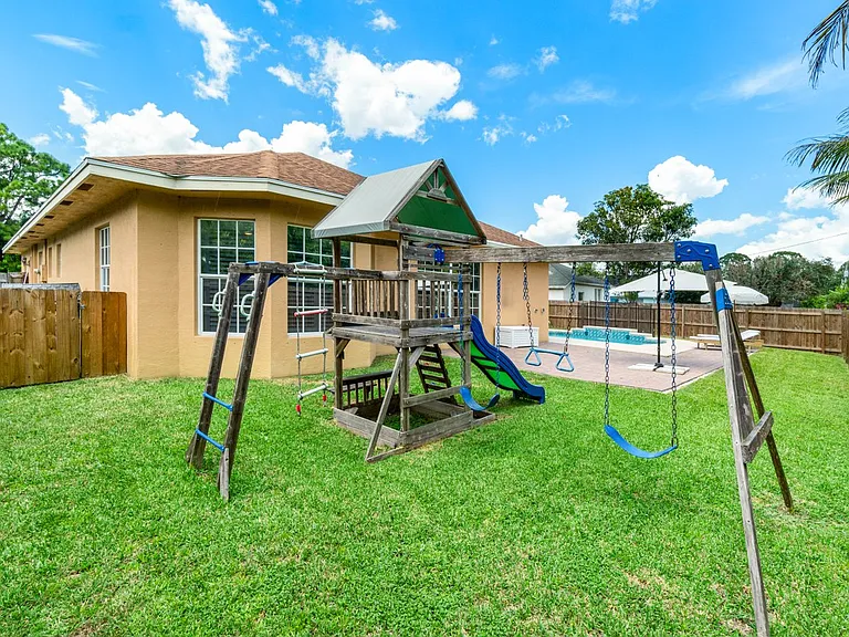3461 SW Funtuna St — Photo 40