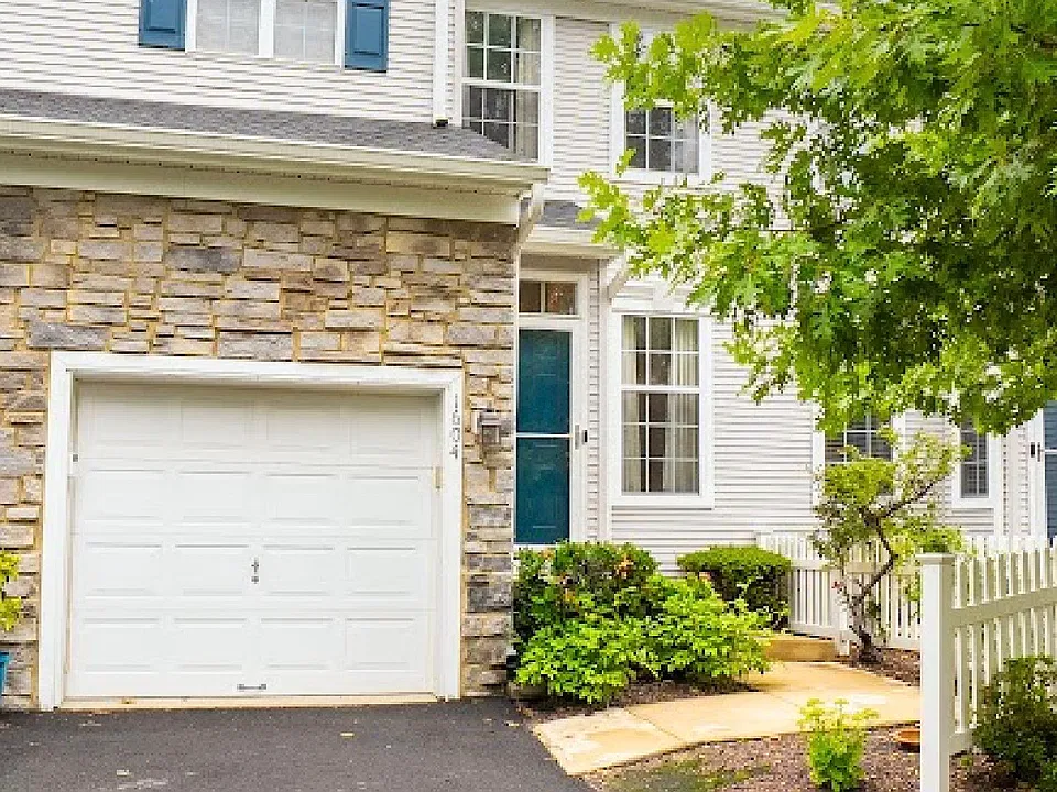 1604 Yarrow Cir