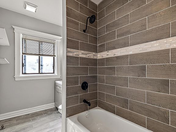 3rd image of 68 E Willis St APT 10