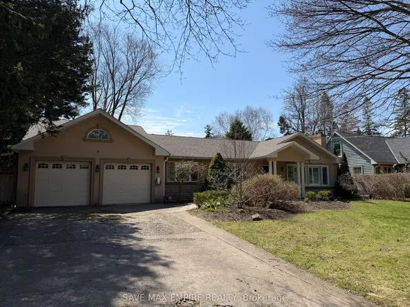 964 Parkland Ave, Mississauga, ON L5H 3H1