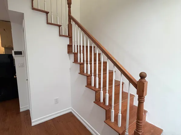 359 East 19th Street image 9 of 20