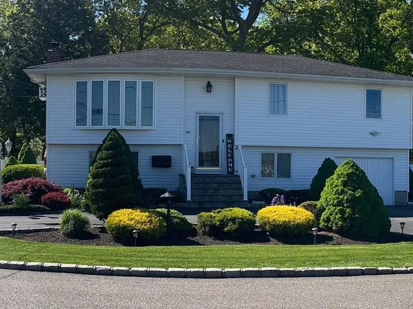 50 Pitt Avenue, Deer Park, NY 11729