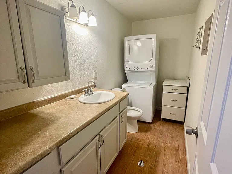 507 N Bailey St — Photo 17