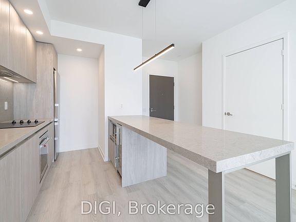 5th image of 57 Spadina Ave #2004