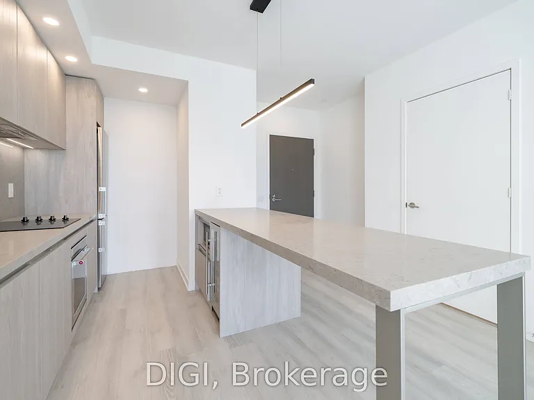 57 Spadina Ave #810 — Photo 5